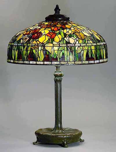 22" Tulip Tiffany leaded Glass and bronze table lamp