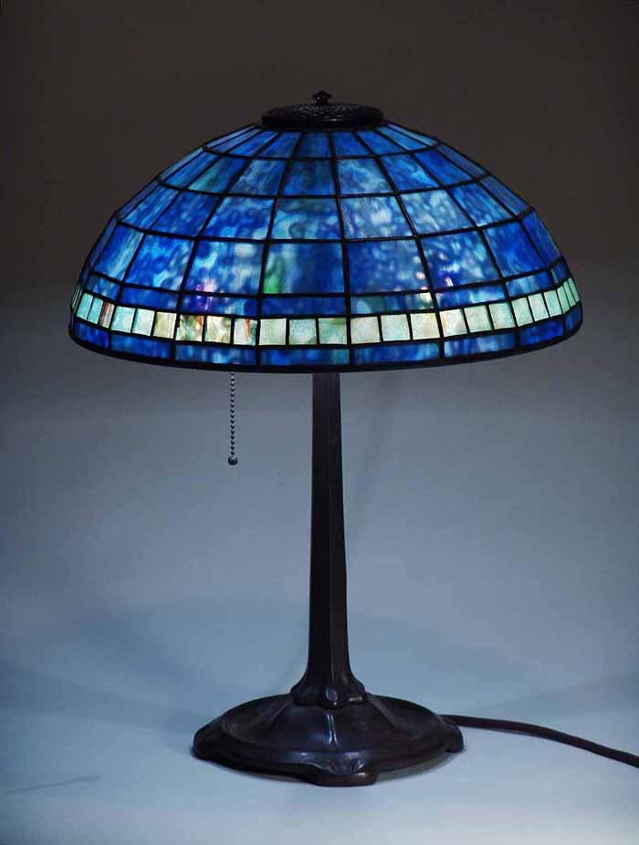 LEADED GLASS AND BRONZE TIFFANY LAMP