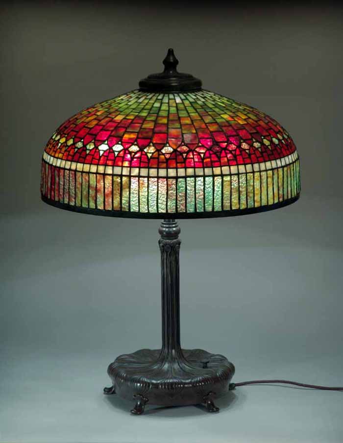 LEADED GLASS AND BRONZE TIFFANY LAMP 22" Curtain Border