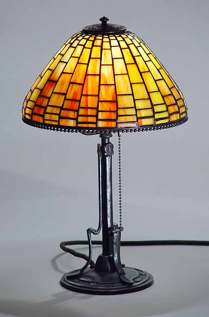 TIFFANY DESK LAMP GSE 220 INDIAN SHAPE ORANGE AND HARP BASE No.8