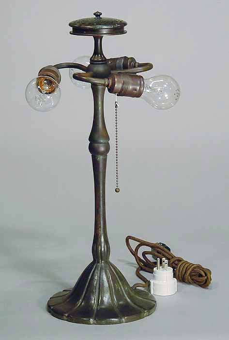 LUMMIS # 333 Bronze cast Tiffany lamp base
