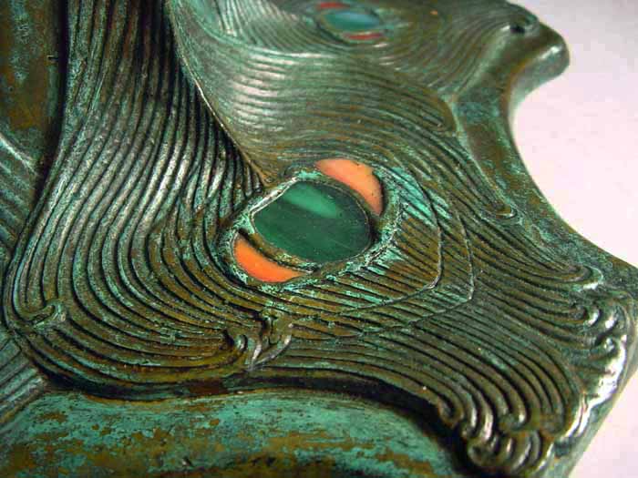 Bronze cast lamo base