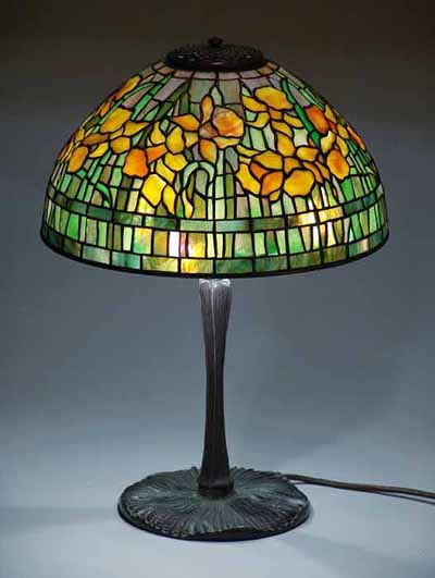 14" Daffodil Tiffany lamp