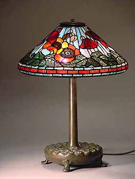 #1461 POPPY TIFFANY LAMP & SMALL LIBRARY BRONZE BASE