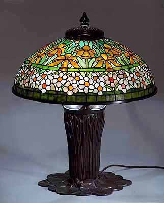 20" Jonquil Daffodil Tiffany lamp on Cattail Lilypad base