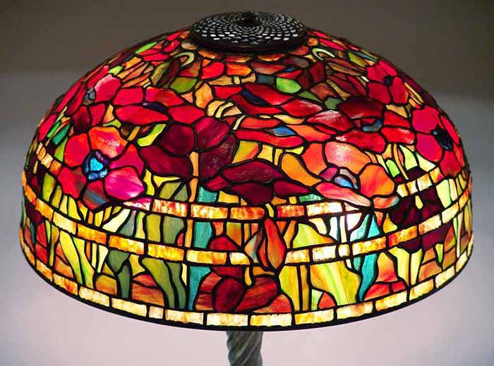 Leaded Glass & Bronze Tiffany lamp