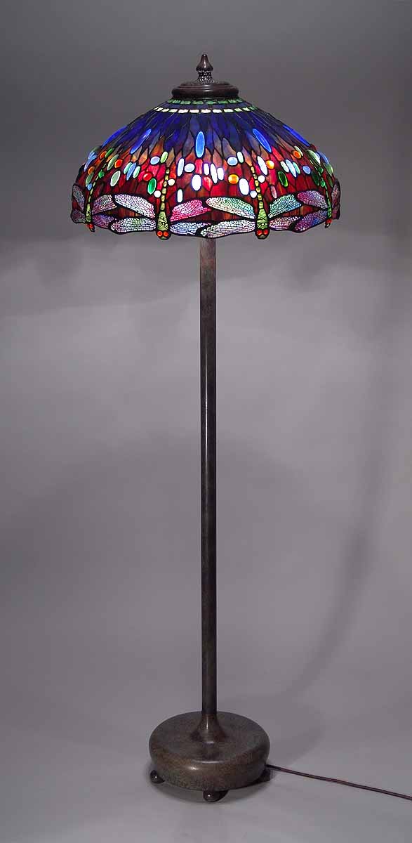 Leaded Glass & Bronze Tiffany lamp