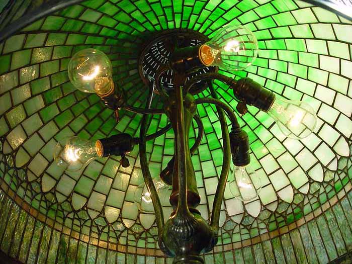 Leaded Glass Tiffany lamp