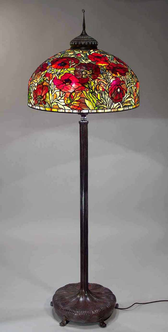 Leaded Glass & Bronze Tiffany lamp