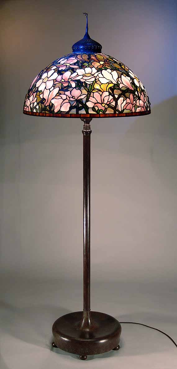 LEADED GLASS AND BRONZE TIFFANY LAMP