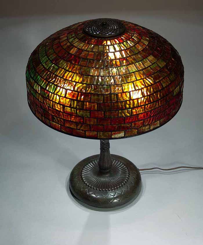 Leaded Glass & Bronze Tiffany lamp