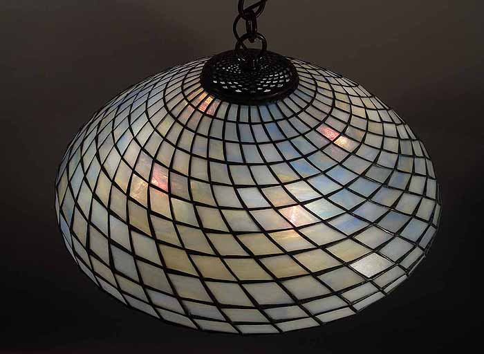 Leaded Glass & Bronze Tiffany lamp