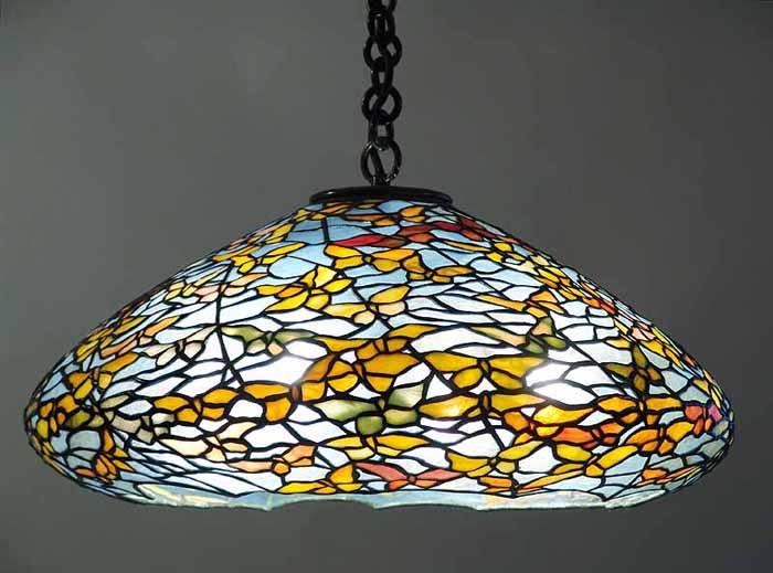 Leaded Glass & Bronze Tiffany lamp