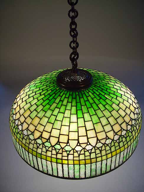 Leaded Glass & Bronze Tiffany lamp