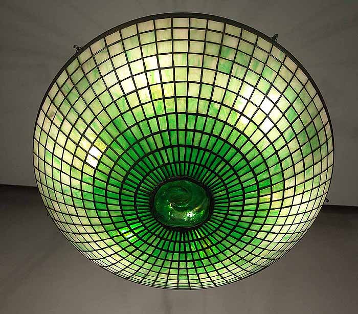 Leaded Glass & Bronze Tiffany lamp