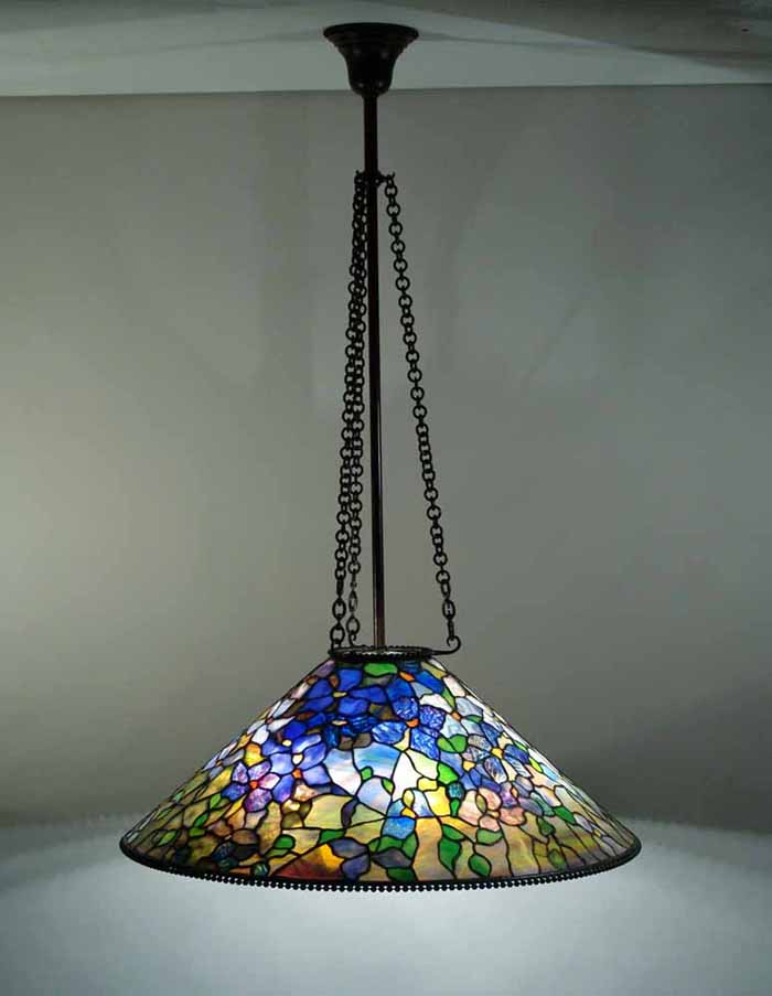 Leaded Glass & Bronze Tiffany lamp