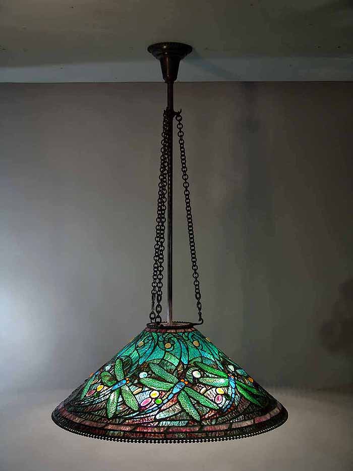 LEADED GLASS AND BRONZE TIFFANY LAMP