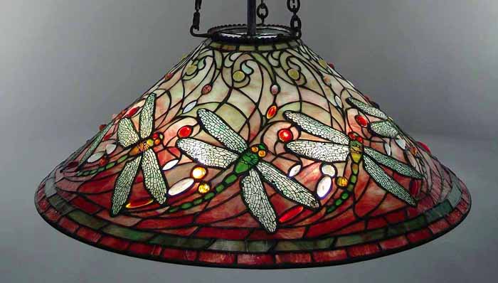 Leaded Glass & Bronze Tiffany lamp