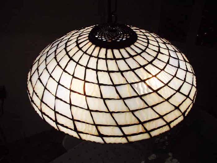 Leaded Glass & Bronze Tiffany lamp