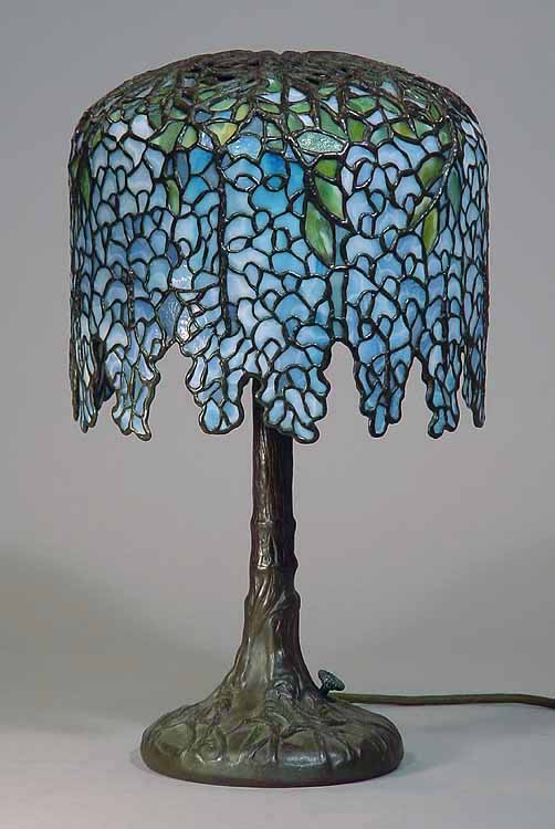 Leaded Glass & Bronze Tiffany lamp