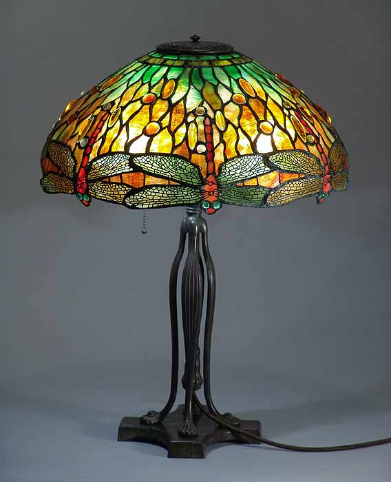 LEADED GLASS AND BRONZE TIFFANY LAMP