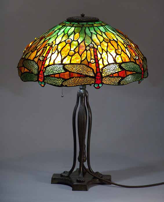 Leaded Glass & Bronze Tiffany lamp