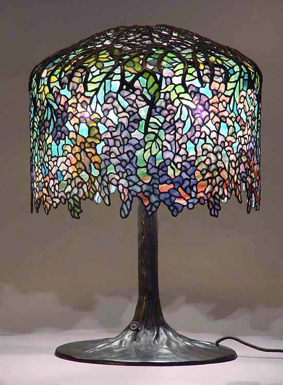 Leaded Glass & Bronze Tiffany lamp