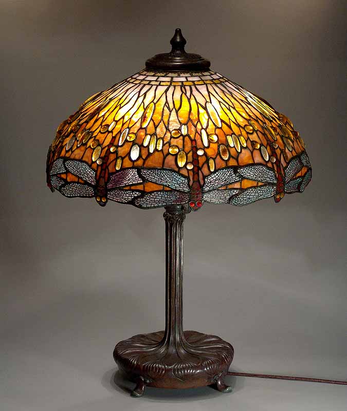 Leaded Glass & Bronze Tiffany lamp