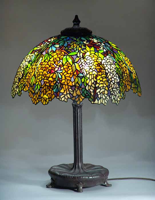 Leaded Glass & Bronze Tiffany lamp