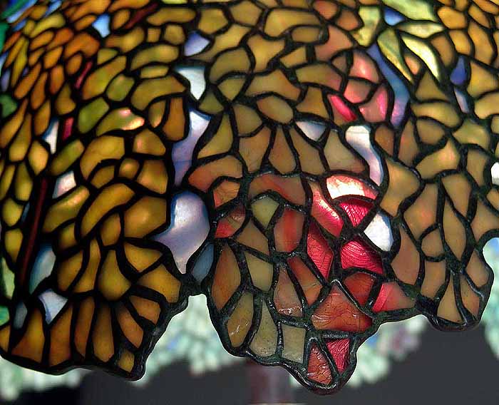 Leaded Glass & Bronze Tiffany lamp