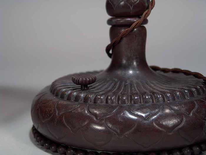 Bronze cast tiffany lamp base