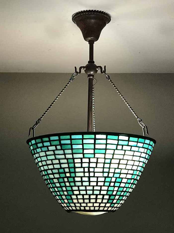 Leaded Glass & Bronze Tiffany lamp