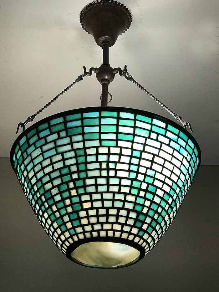 Tiffany lamp