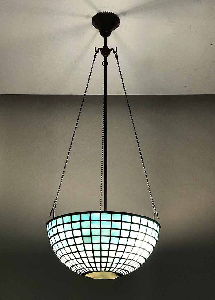 LEADED GLASS AND BRONZE TIFFANY LAMP