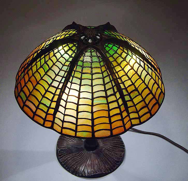 Leaded Glass & Bronze Tiffany lamp