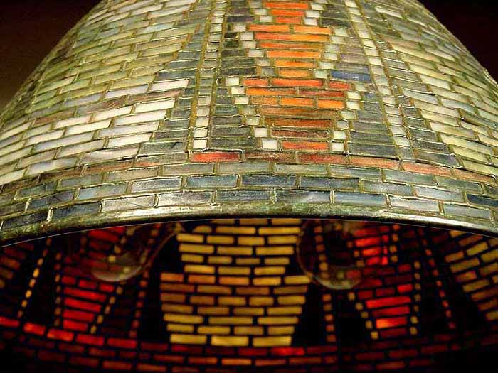 Leaded Glass & Bronze Tiffany lamp