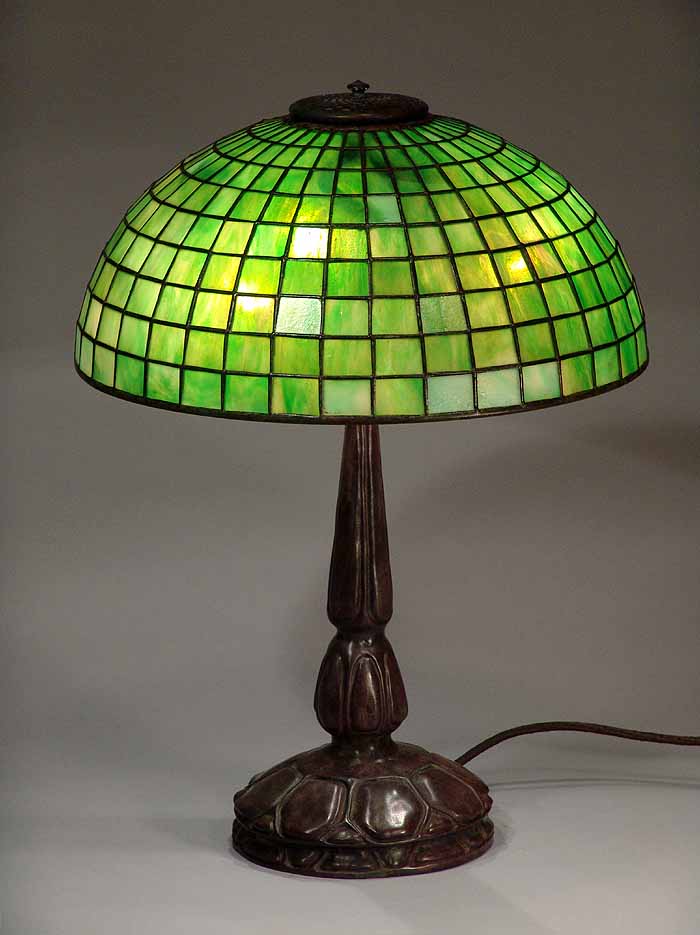 Leaded Glass & Bronze Tiffany lamp