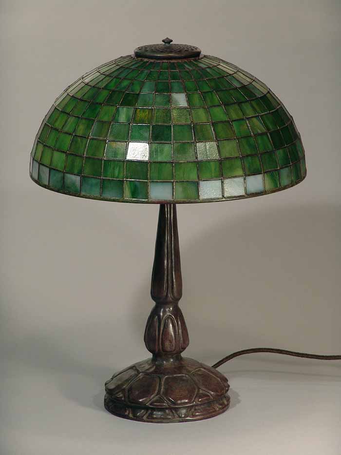 Leaded Glass & Bronze Tiffany lamp