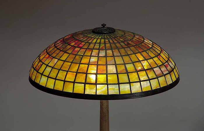 Leaded Glass & Bronze Tiffany lamp