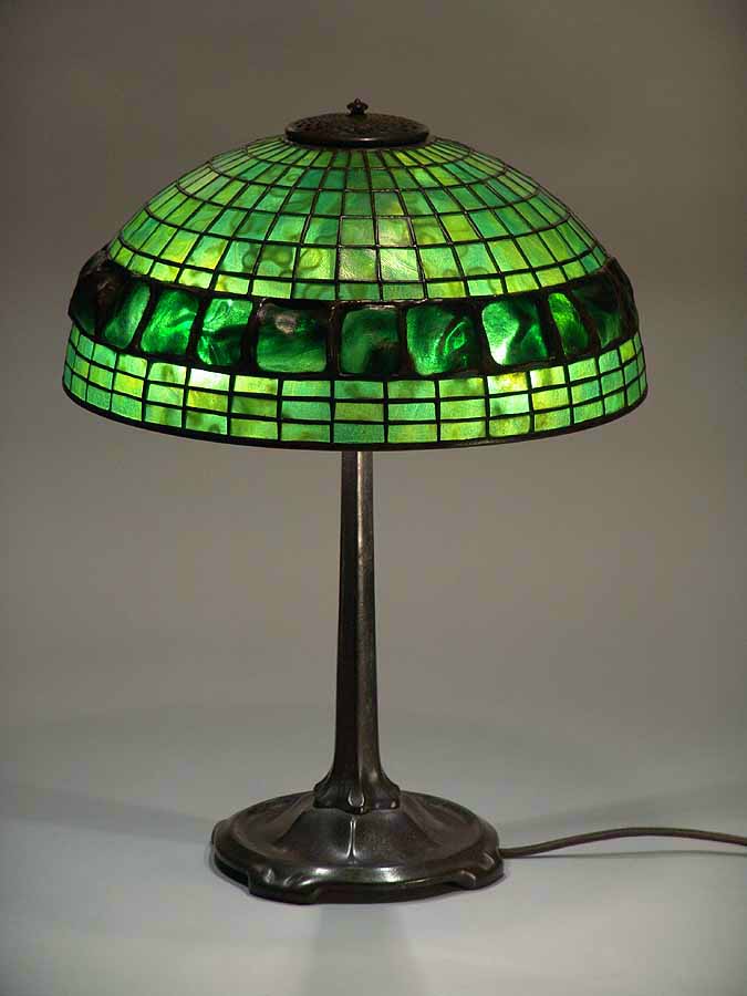 Leaded Glass & Bronze Tiffany lamp