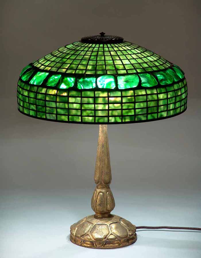 Leaded Glass & Bronze Tiffany lamp