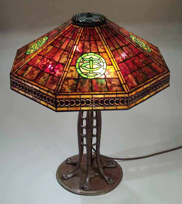 Leaded Glass & Bronze Tiffany lamp