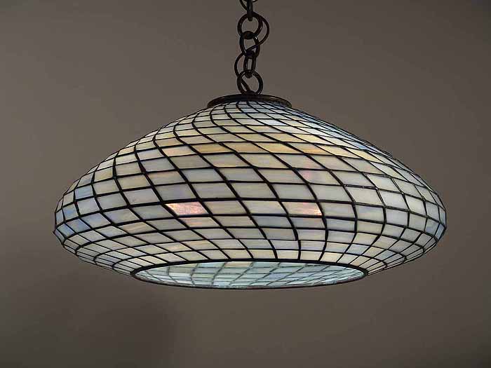 Leaded Glass & Bronze Tiffany lamp