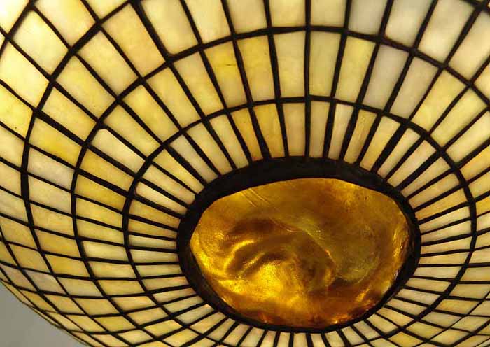 Leaded Glass & Bronze Tiffany lamp