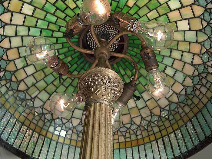 Leaded Glass Tiffany lamp