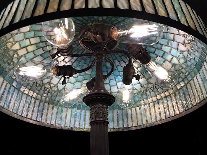 tiffany lamp