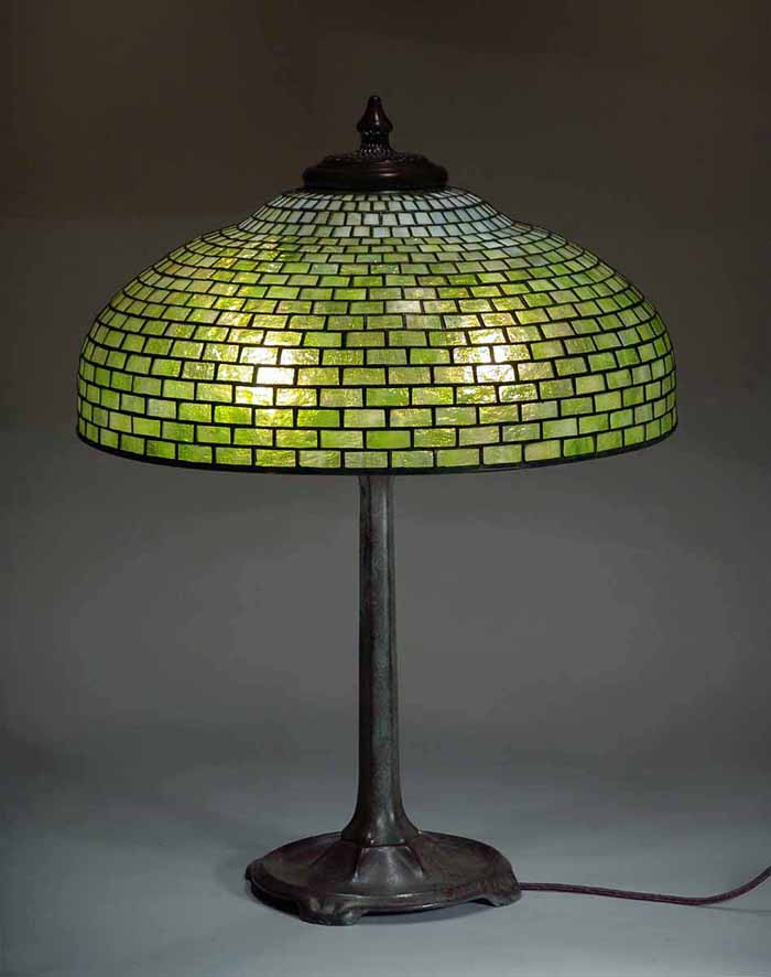 Leaded Glass & Bronze Tiffany lamp