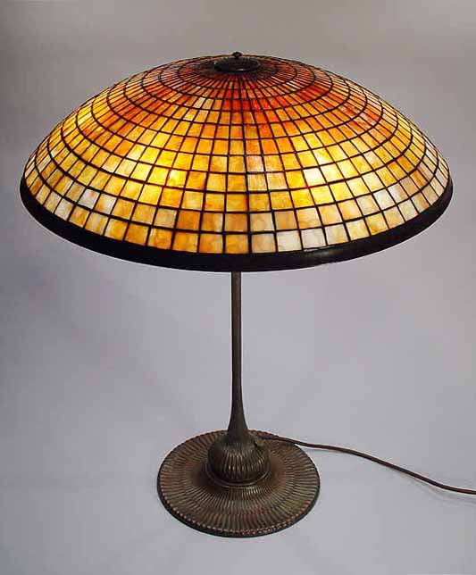 Leaded Glass & Bronze Tiffany lamp