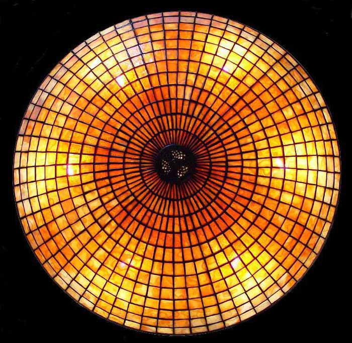 Leaded Glass & Bronze Tiffany lamp