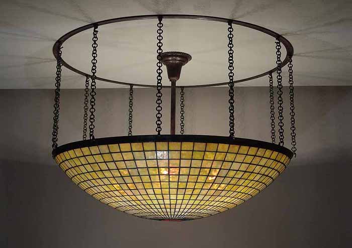 Leaded Glass & Bronze Tiffany lamp